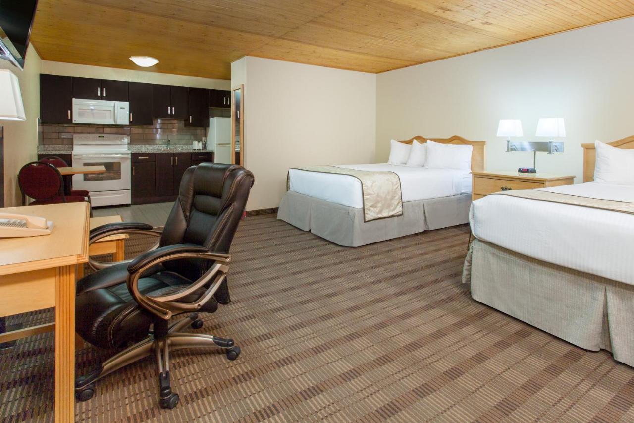 Econo Lodge Inn & Suites Medicine Hat Extérieur photo