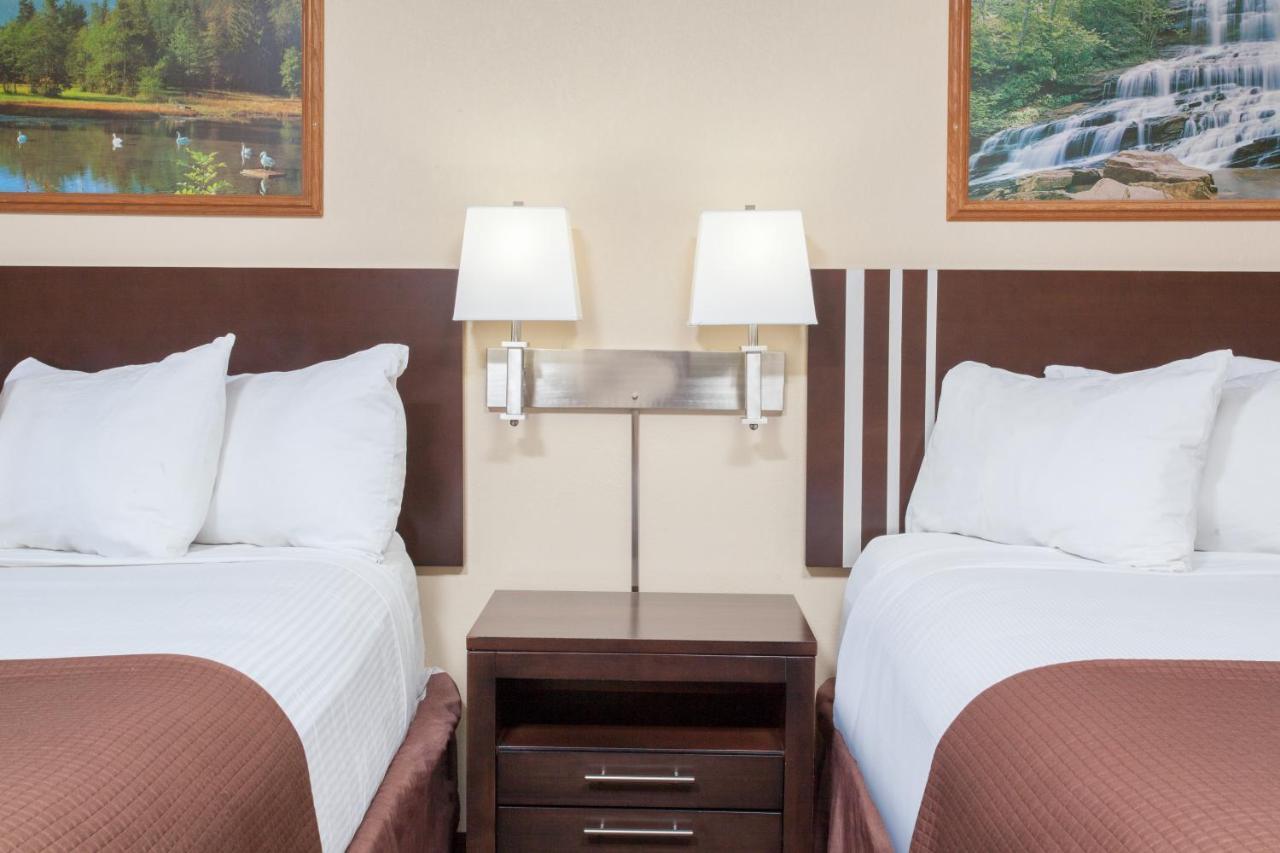 Econo Lodge Inn & Suites Medicine Hat Extérieur photo