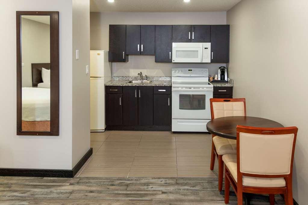 Econo Lodge Inn & Suites Medicine Hat Chambre photo
