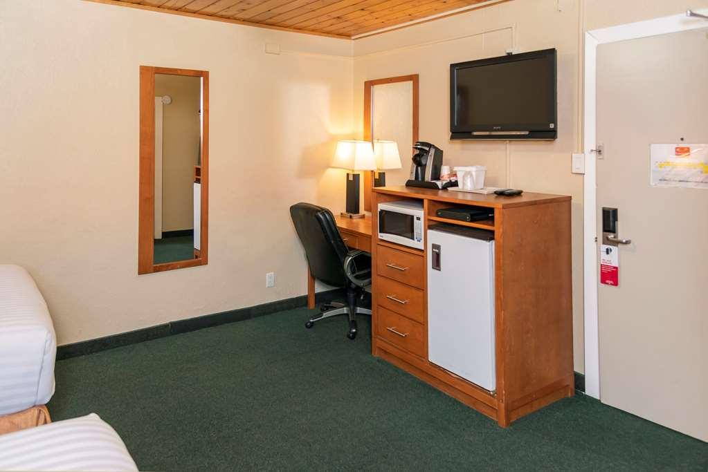 Econo Lodge Inn & Suites Medicine Hat Chambre photo