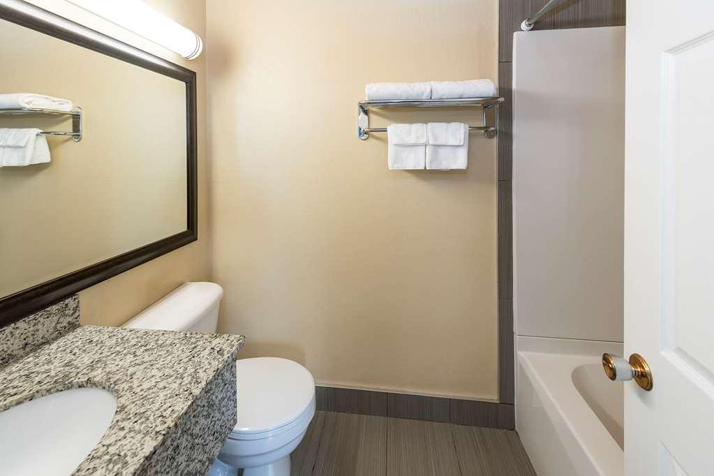 Econo Lodge Inn & Suites Medicine Hat Extérieur photo