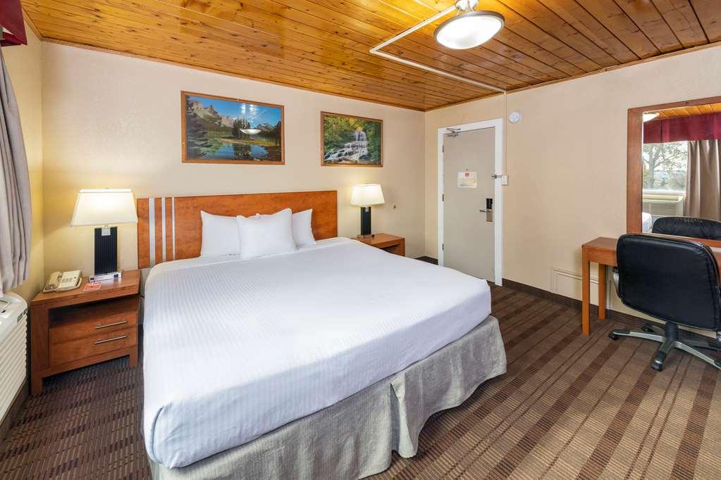 Econo Lodge Inn & Suites Medicine Hat Chambre photo
