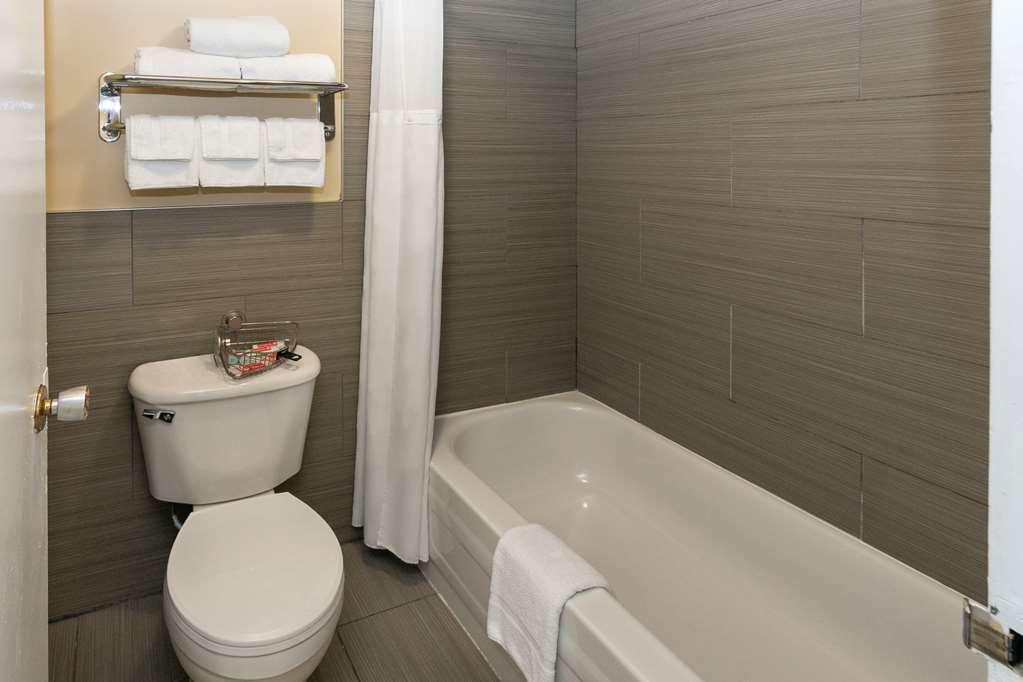 Econo Lodge Inn & Suites Medicine Hat Extérieur photo