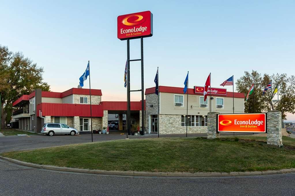 Econo Lodge Inn & Suites Medicine Hat Extérieur photo
