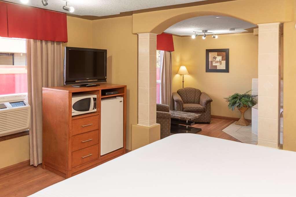 Econo Lodge Inn & Suites Medicine Hat Chambre photo